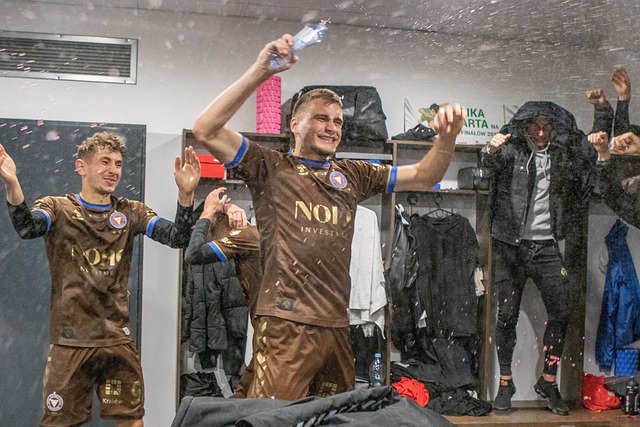 鏖战后惊险 鏖战后惊险